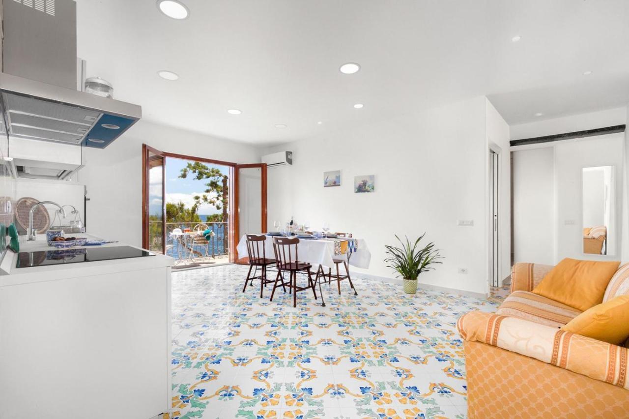 Villa Russo - De Vivo Realty ネラノ エクステリア 写真