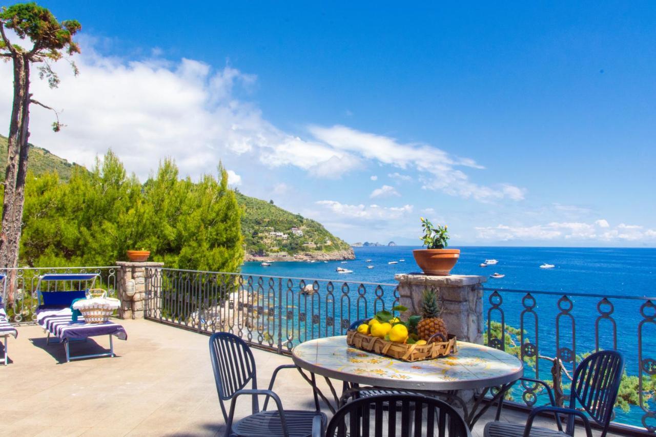 Villa Russo - De Vivo Realty ネラノ エクステリア 写真