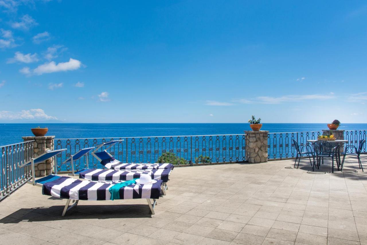 Villa Russo - De Vivo Realty ネラノ エクステリア 写真
