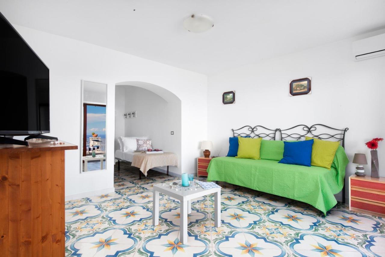 Villa Russo - De Vivo Realty ネラノ エクステリア 写真