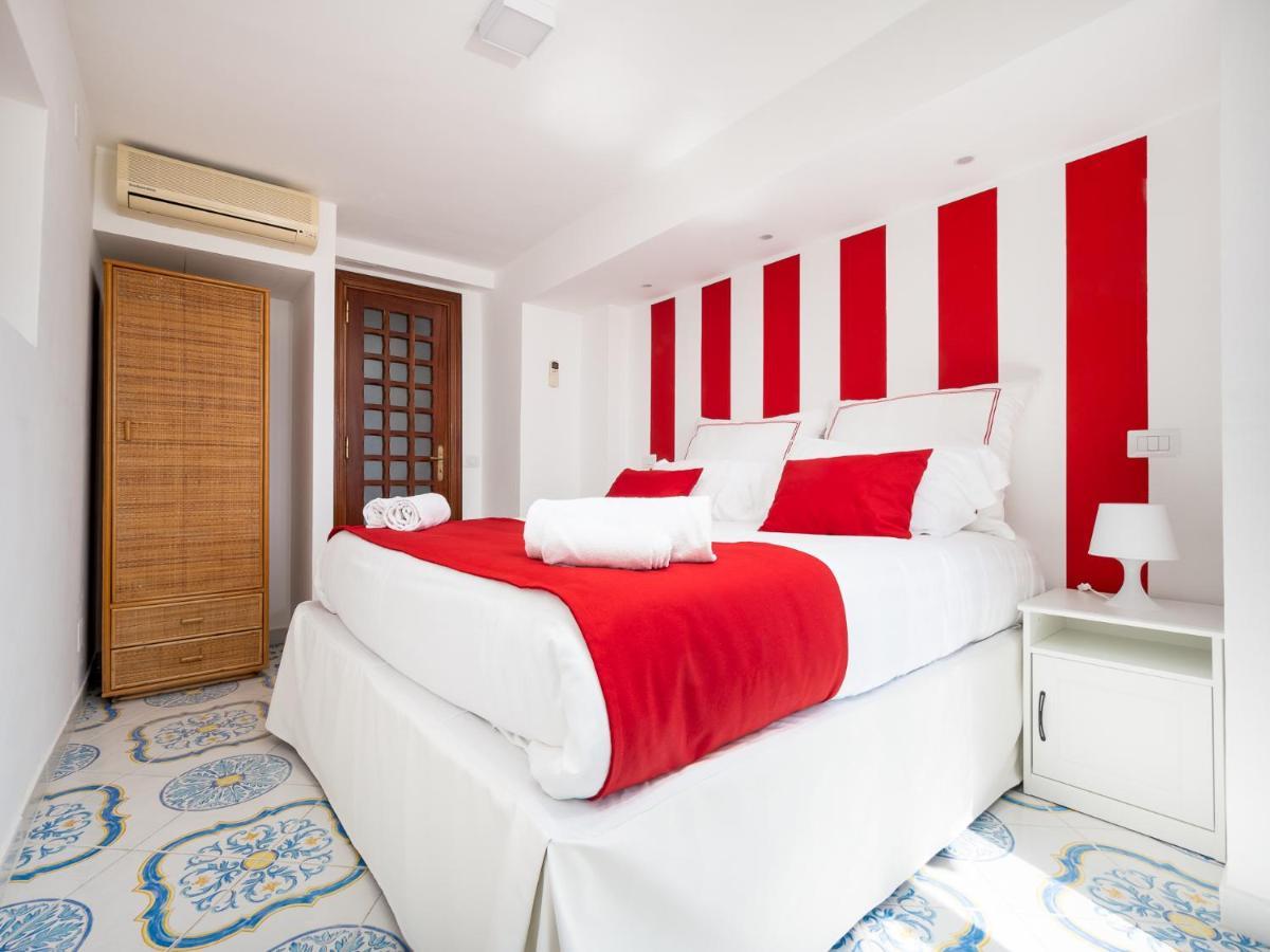 Villa Russo - De Vivo Realty ネラノ エクステリア 写真