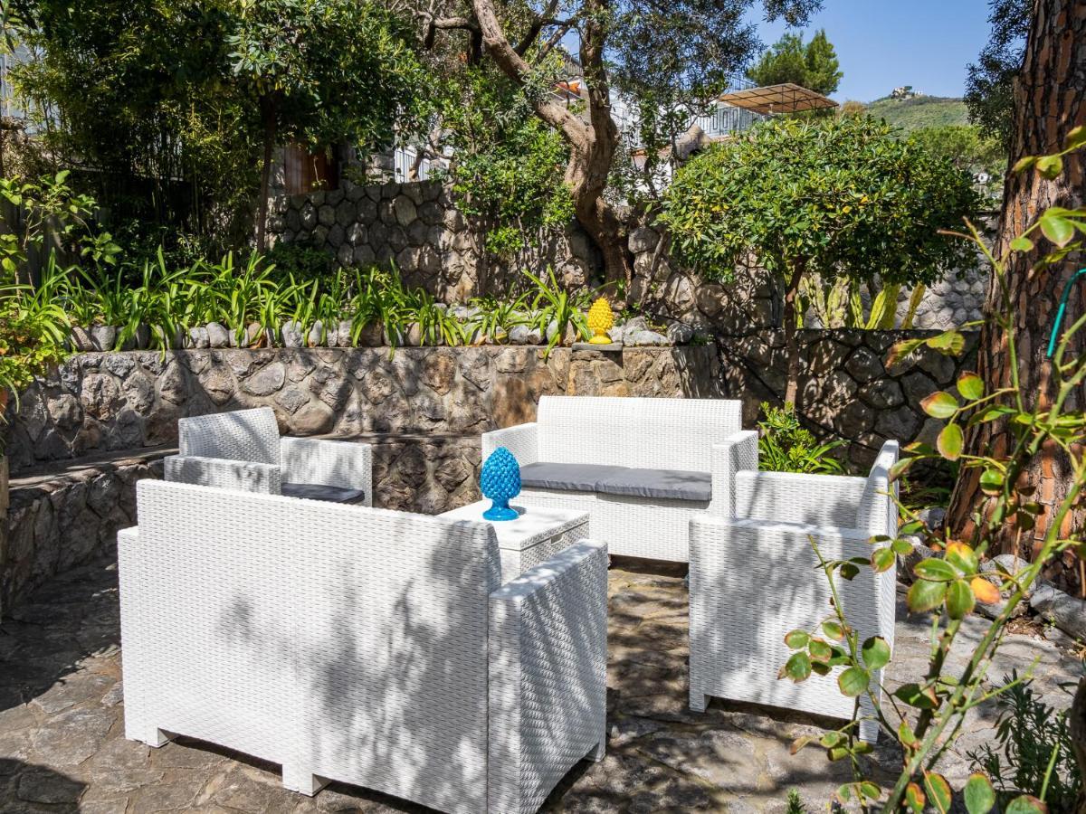 Villa Russo - De Vivo Realty ネラノ エクステリア 写真