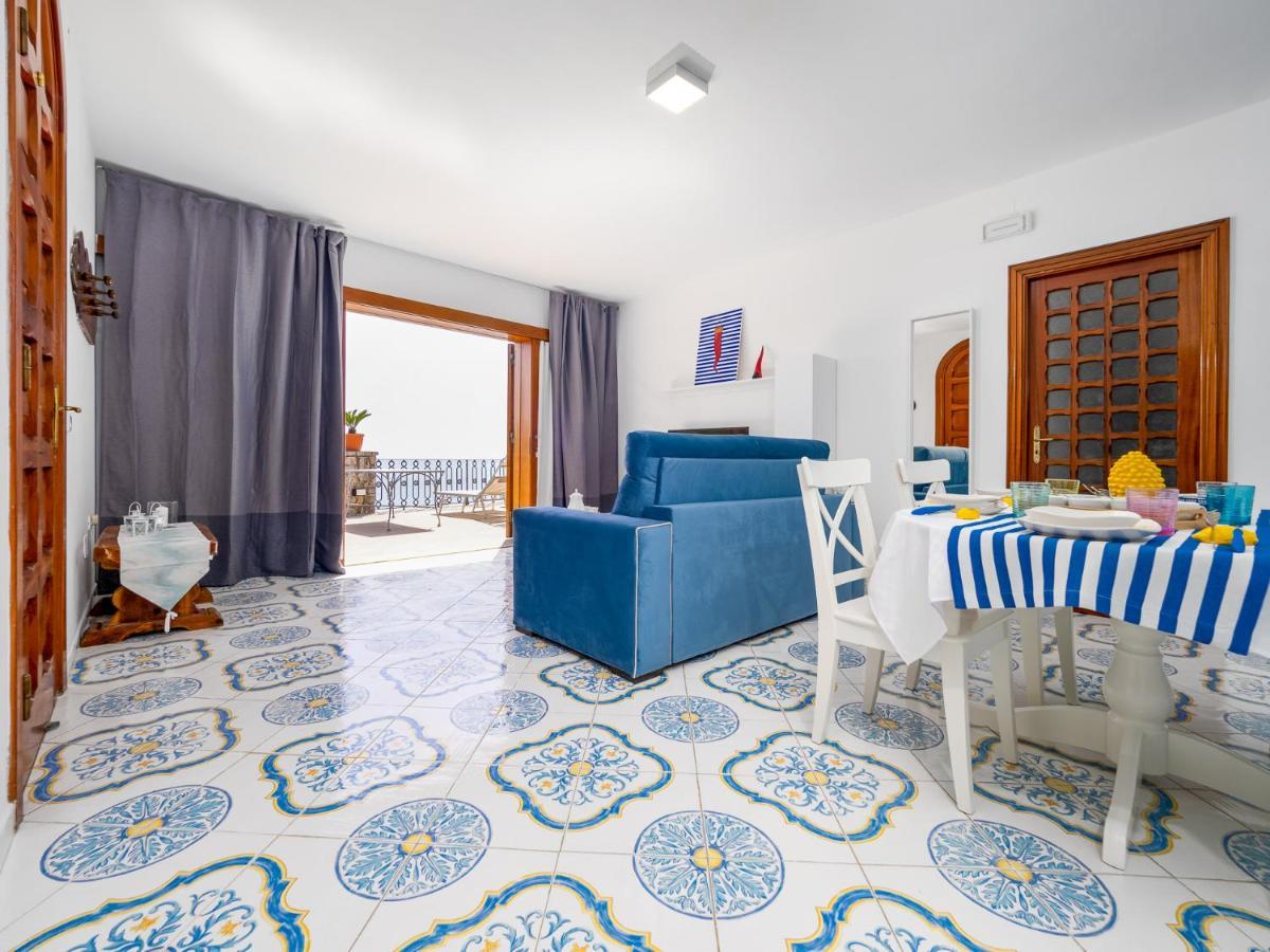 Villa Russo - De Vivo Realty ネラノ エクステリア 写真