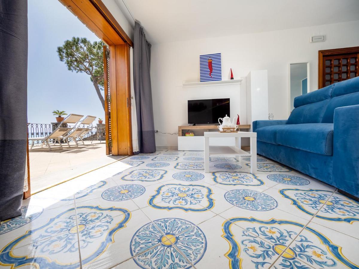 Villa Russo - De Vivo Realty ネラノ エクステリア 写真