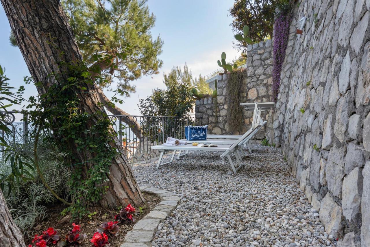 Villa Russo - De Vivo Realty ネラノ エクステリア 写真