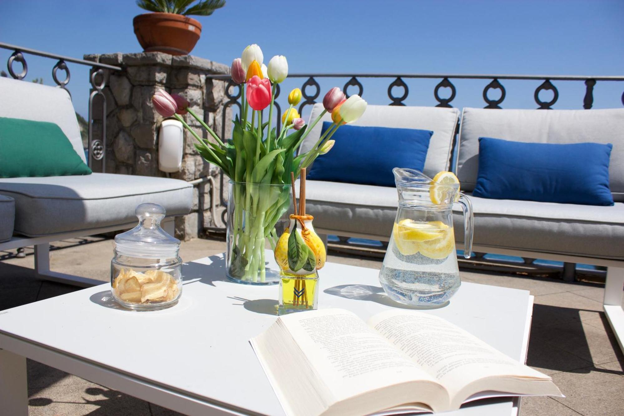 Villa Russo - De Vivo Realty ネラノ エクステリア 写真